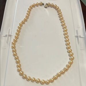 Vintage  Pearl -like Necklace